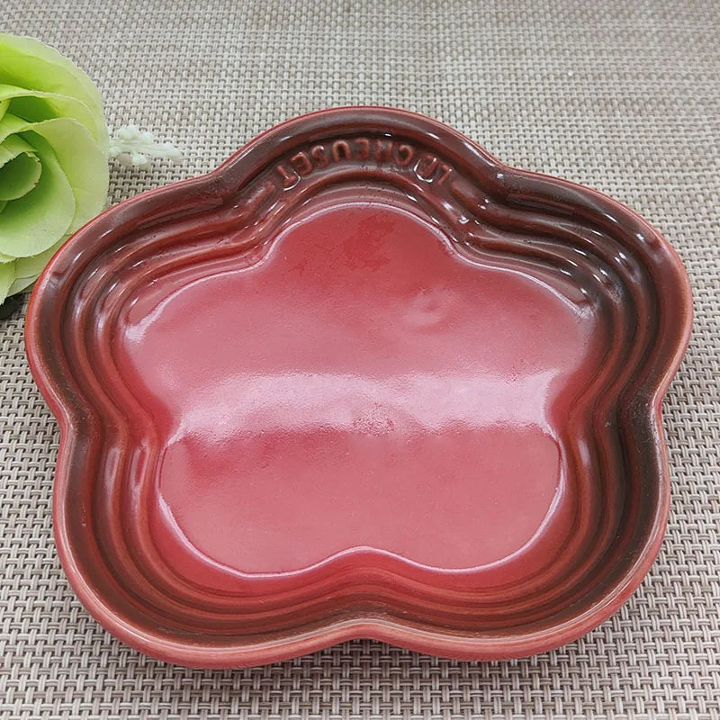 Hign-concerned Plum Blossom Ceramic Plate Flower Shaped
