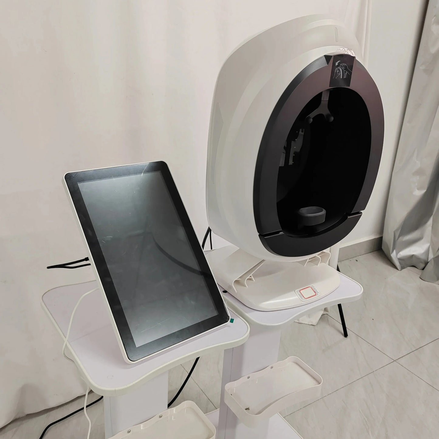 TAIXL 3D Facial Skin Analyzer Machine With 8 Light Spectrum