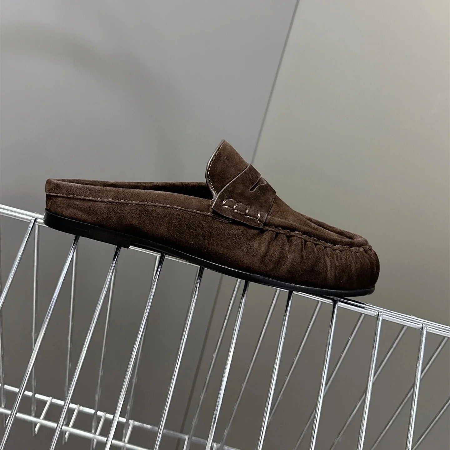 Guansiyao Women Leather Mules Slippers Round Toe Casual