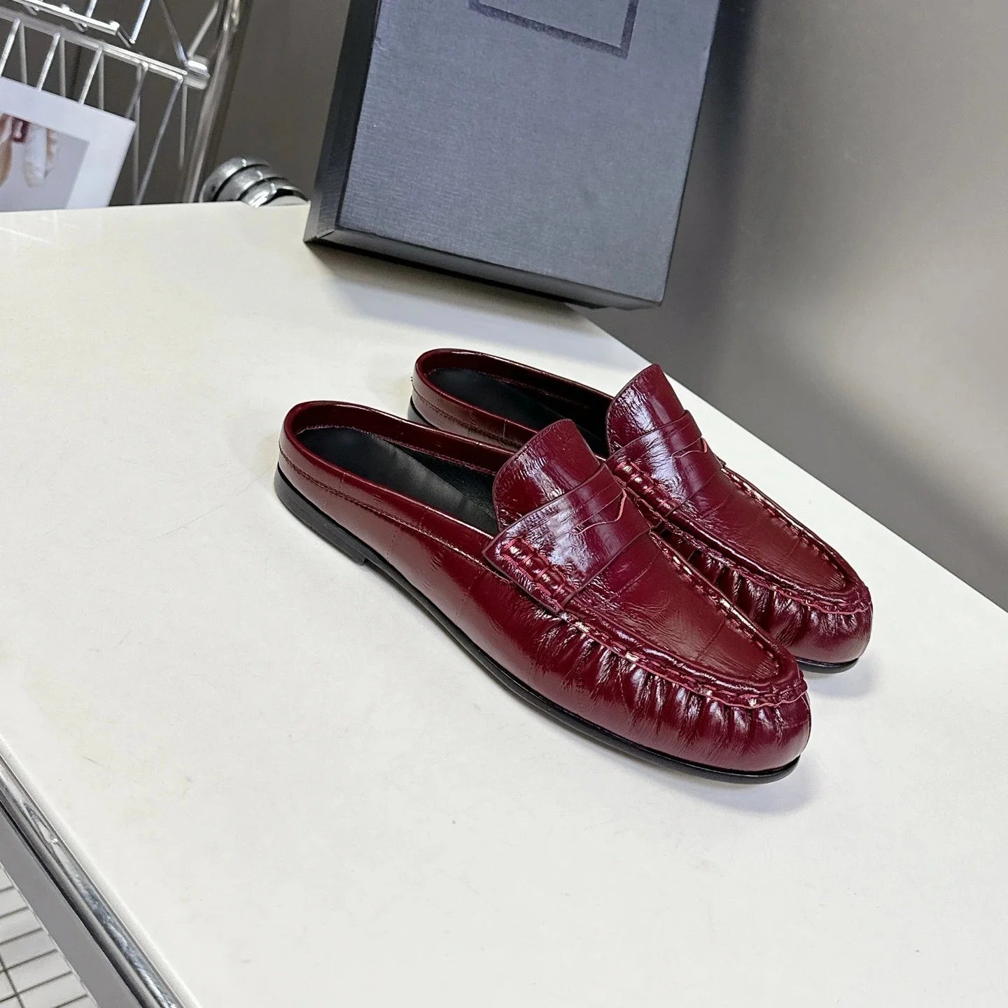Guansiyao Women Leather Mules Slippers Round Toe Casual